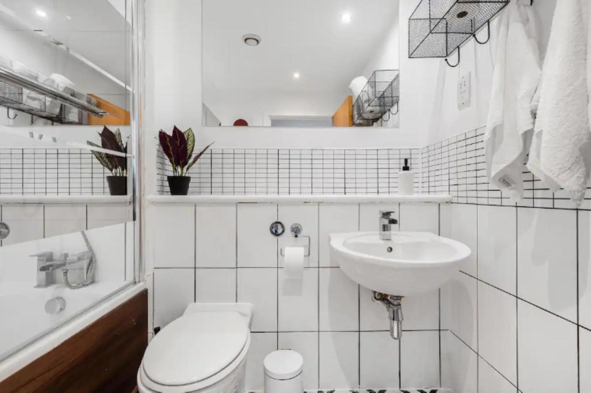 Oriental Suite 2 Bed 2 Bath Netflix And Free Parking, Games- Maihom Birmingam Exterior foto
