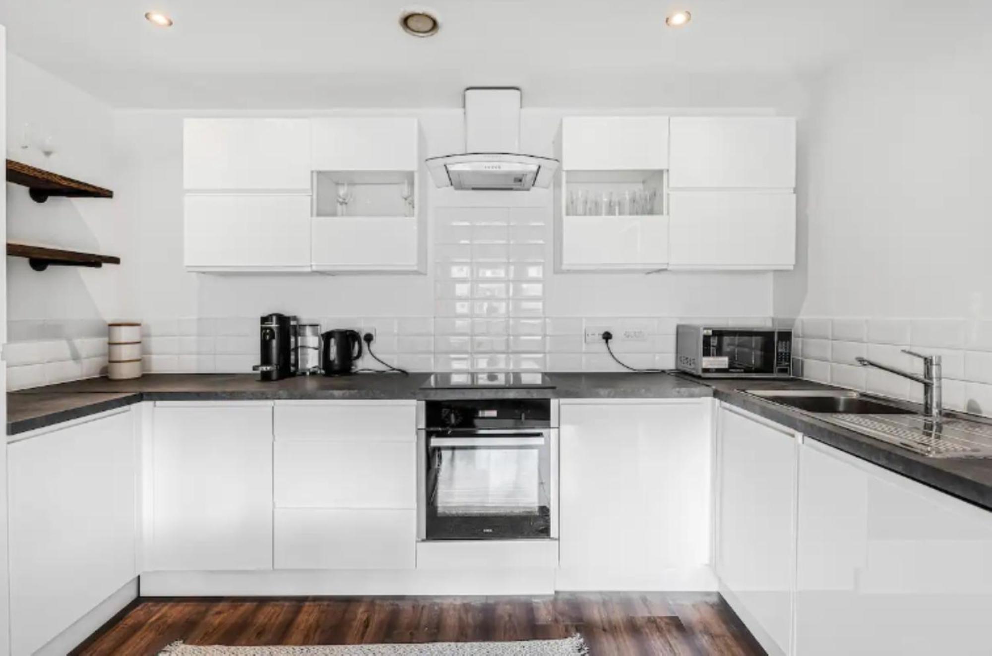 Oriental Suite 2 Bed 2 Bath Netflix And Free Parking, Games- Maihom Birmingam Exterior foto