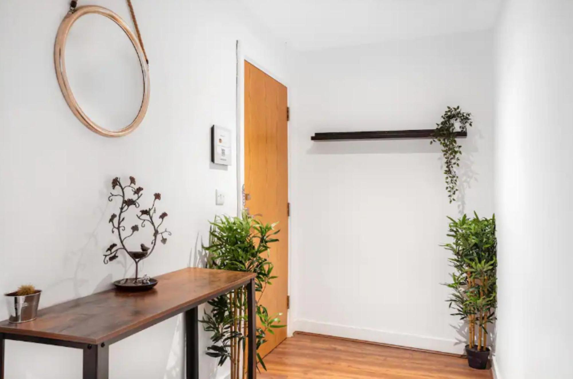 Oriental Suite 2 Bed 2 Bath Netflix And Free Parking, Games- Maihom Birmingam Exterior foto